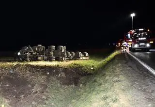 W tirze pękła opona, kierowca nie żyje 