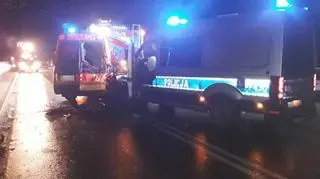 Radiowóz uderzył w karetkę
