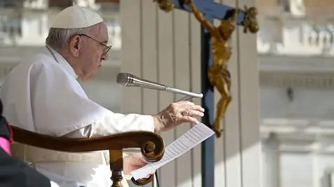 Poznała pięciu papieży. Franciszek: życie Elżbiety II było "niestrudzoną służbą na rzecz dobra kraju"