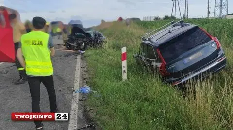 Zderzenie busa z osobówką. Wierzchowo