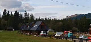 Góral z USA zabudowuje polanę u stóp Tatr. "Jedna wielka samowola"