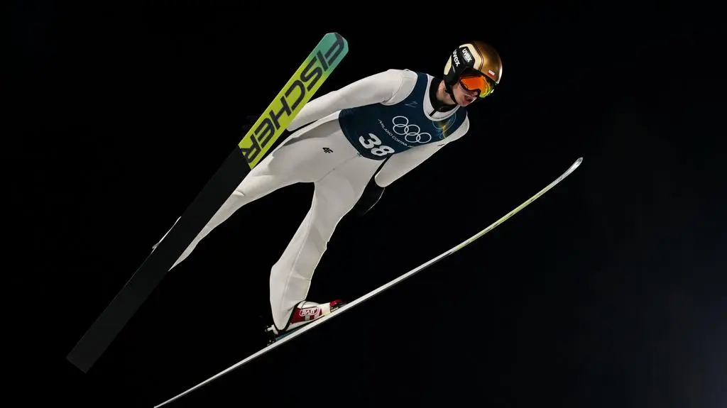 Konkurs olimpijski w skokach. Trwa seria próbna