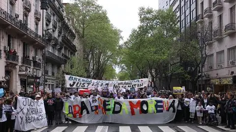 Demonstracja w Buenos Aires przeciwko przemocy wobec kobiety w Argentynie 