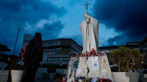 Papież Franciszek przebywa w szpitalu