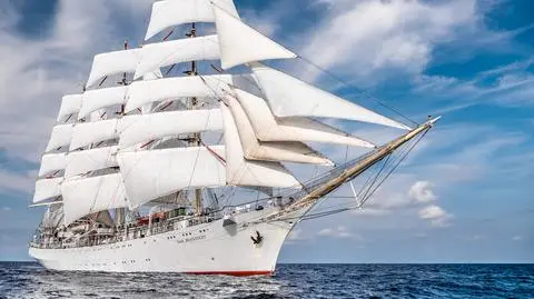 Dar Młodzieży to piękna fregata