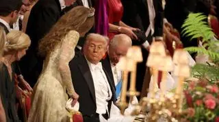 Kto siedział obok kogo na bankiecie dla Trumpów? Nie obyło się bez "zaskoczenia"