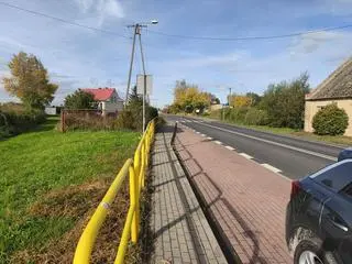 W Pławinku pod Inowrocławiem mieszkańcy domagają się wiaty przystankowej