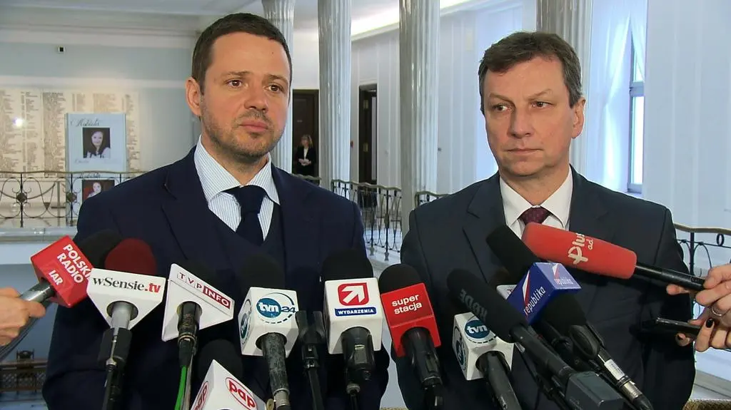 Trzaskowski: Rząd pozbawia się resztek wiarygodności