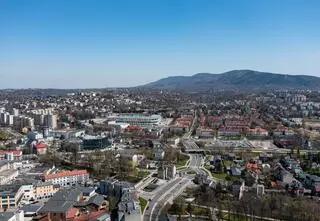 Prawie 20 stopni w dzień, ponad 10 w nocy. Ciepło we Wszystkich Świętych