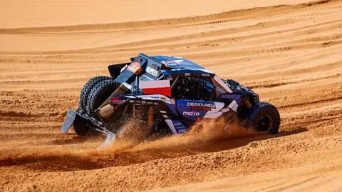 Błysk Polaków w Rajdzie Dakar. Dwie załogi na czele