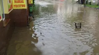 Woda zalała ulice Świeradowa Zdroju