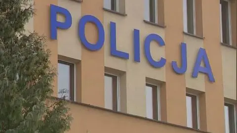 Police officers are reportedly ordered to watch deputy ministers home