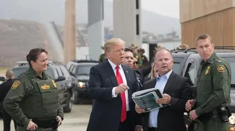 Kolejne miliardy z Pentagonu na mur. Kosztowne plany Trumpa