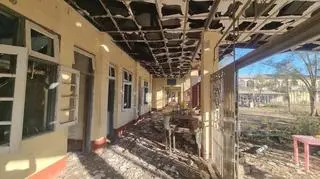 Skutki ataku z powietrza junty na szpital w zachodniej Mjanmie