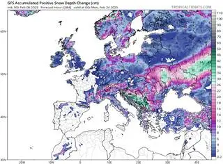 Prognoza skumulowanych opadów śniegu i pokrywy śnieżnej około 24 lutego 