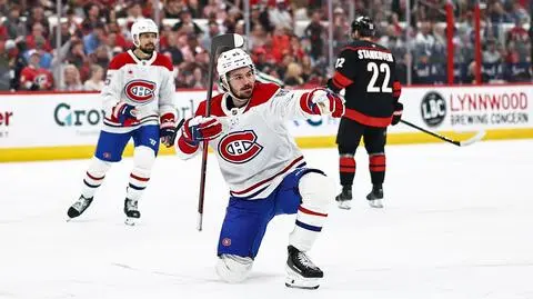 Wygrali siłą rozpędu. Sensacyjny wynik w NHL