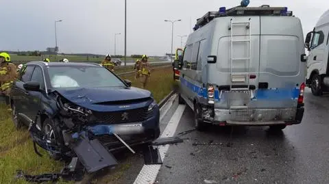 Policjanci przyjechali do kolizji na A1, wzięli udział w kolejnej