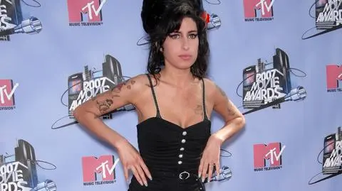 amy winehouse - Featureflash Photo Agency shutterstock_95331526
