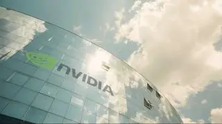 Licencja i kluczowi pracownicy. Nowa umowa technologicznego giganta