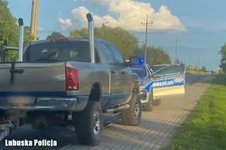 Samochodem podróżowało 15 osób