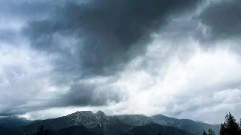 tatry burza shutterstock_2540554027