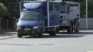 Ściągnięto specjalistyczne jednostki 