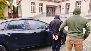 Mężczyzna oblał swoją partnerkę benzyną