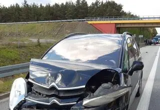 Dziecko spadło z wiaduktu na drogę ekspresową S3