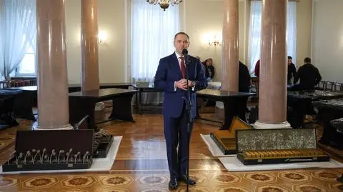 Karol Nawrocki ogłosił demontaż Okrągłego Stołu w Pałacu Prezydenckim