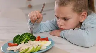 Czego nie robić, gdy dziecko się "psuje z jedzeniem"? Jedna prosta rada