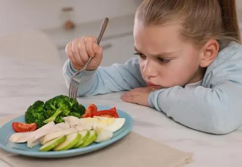 Czego nie robić, gdy dziecko się "psuje z jedzeniem"? Zasada jest prosta