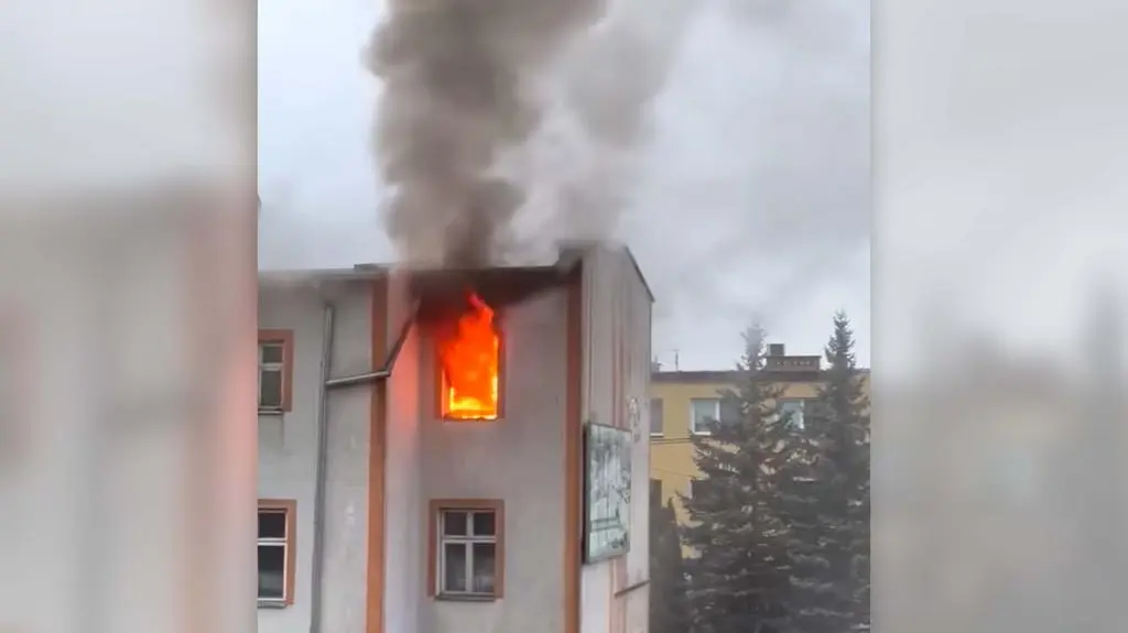 Pożar wybuchł na drugim piętrze budynku