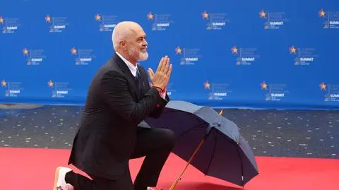 Szczyt w Tiranie. Premier Albanii Edi Rama ciepło powitał gości