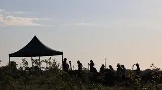 Podczas prac odsłonięto szczątki konstrukcji wykonane z kamienia