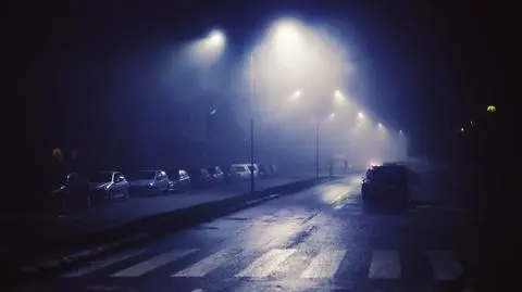 Mglista, zimna noc