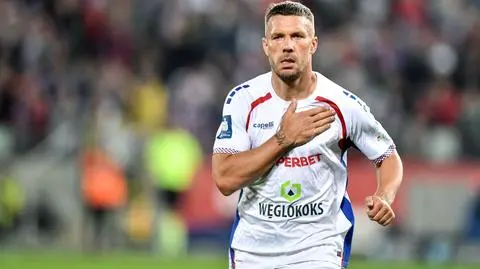 Podolski przekazał dużą kwotę powodzianom. "Niesienie pomocy nie ma barw"