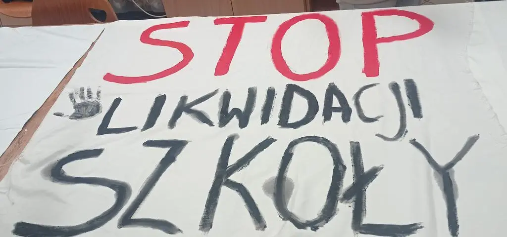 Marszałek chce zlikwidować dwie szkoły. Kształci się w nich 469 osób
