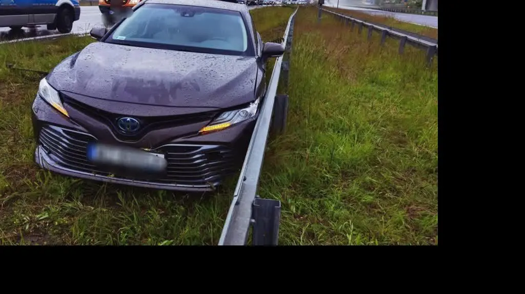 Zderzenie samochodów na A1