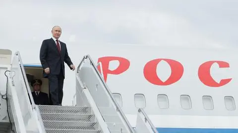 Władimir Putin po wylądowaniu na Alasce