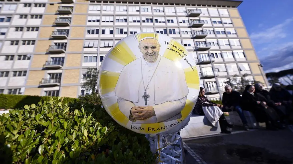 Papież Franciszek przebywa w klinice Gemelli