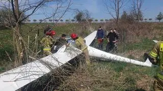 Awaryjnie lądował, zahaczył o ogrodzenie