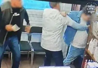 Zamiast recepty miał nóż. Wyciągnął go w aptece