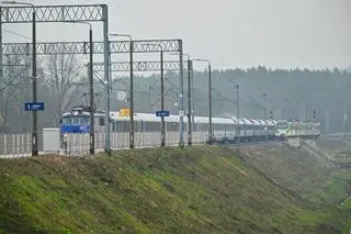 MIKA AKT DYWERSJI NA TORACH KOLEJOWYCH