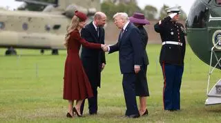 Powitanie Donalda i Melanii Trump na terenie zamku Windsor