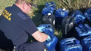 W ostatnich dniach znaleziono ponad 330 pojemników z podejrzanymi substancjami