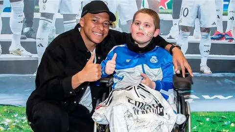 "Nigdy nie przestaniemy Cię kochać". Mbappe żegna "małego Lorenzo"