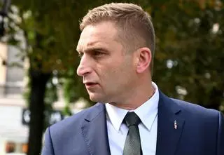 Sikorski: nie widzę podstaw do przyznania Bąkiewiczowi Orderu Orła Białego