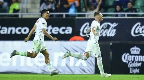 Fantastyczny gol Polaka. Bramkarz stał jak wryty