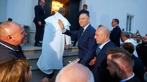 Prezydent elekt Karol Nawrocki podczas wizyty na Jasnej Górze w Częstochowie
