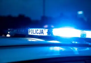 Strzelanina, zniszczone samochody, dwie osoby ranne. Znamy szczegóły
